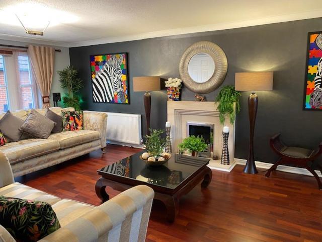 Home From Home Bed And Breakfast Livingston Bagian luar foto