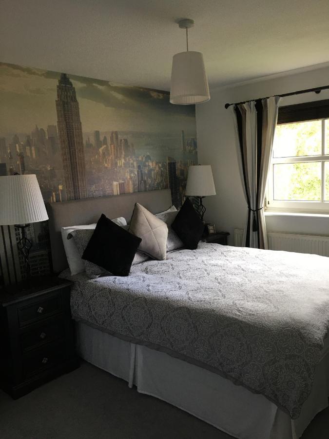 Home From Home Bed And Breakfast Livingston Bagian luar foto